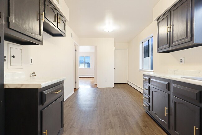 Building Photo - 711 Bergen St