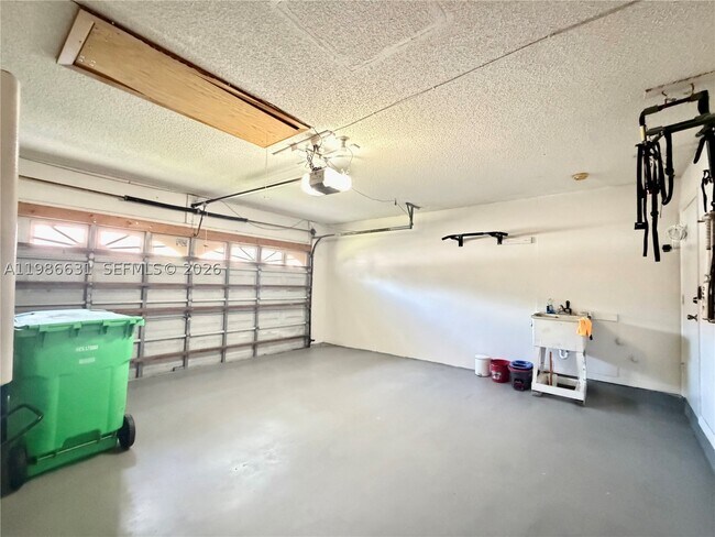Building Photo - 12619 NW 11th Pl