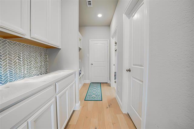 Building Photo - 707 Gatecrest Dr