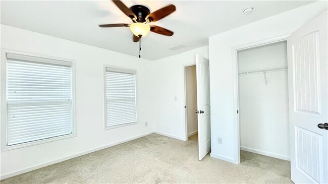 Building Photo - 436 Fieldview Ln