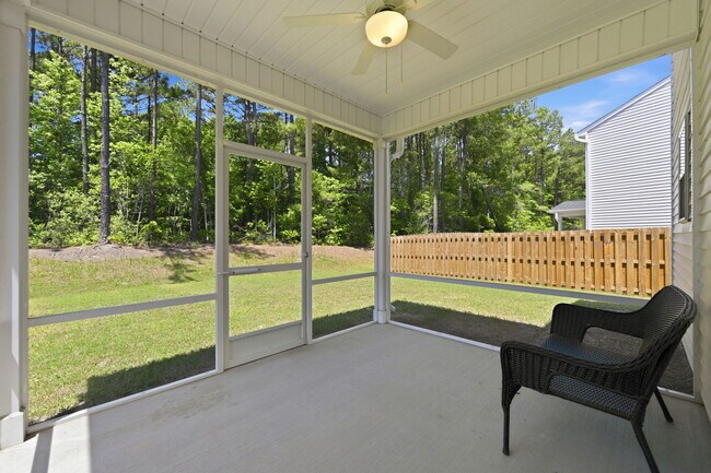 Building Photo - 305 Ruby Baird Dr