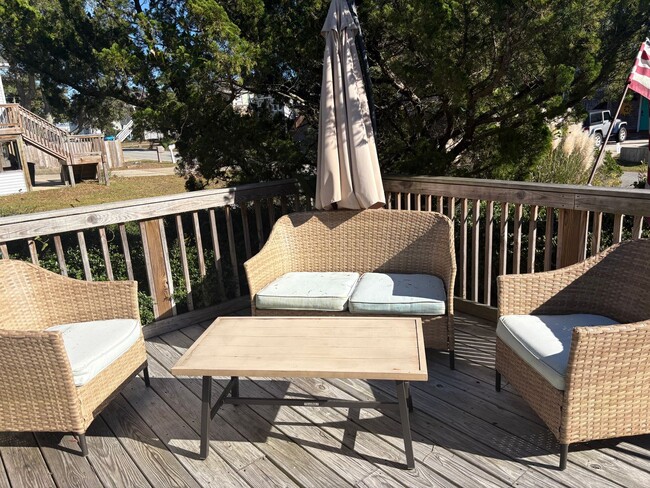 Building Photo - 2 Bedroom 2 Bath (+Bonus Bedoom) in Kill Devil Hills