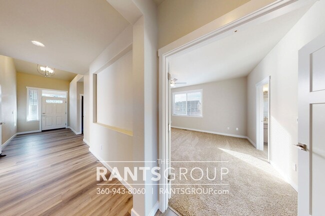 Building Photo - Steilacoom Ridge! Easy I5 Access!