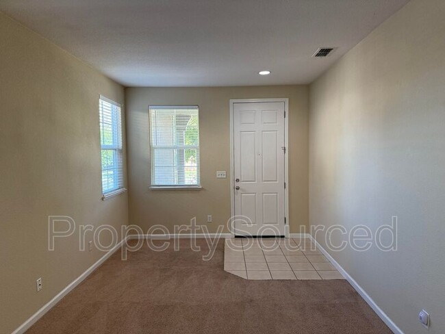 Building Photo - 388 Crescent Moon Dr