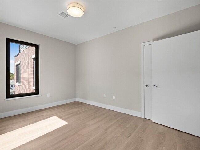 Building Photo - 249 Corey Rd