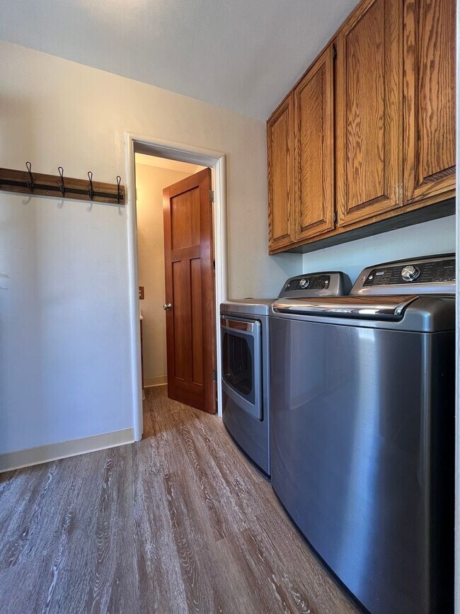 Building Photo - Spacious 4-Bedroom Retreat Just Steps from...