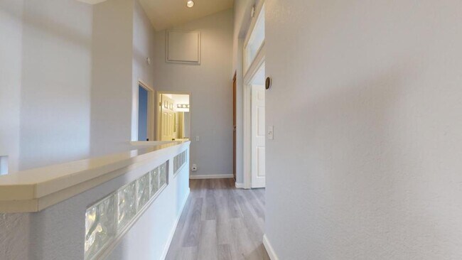 Building Photo - 7254 Shoreline Dr