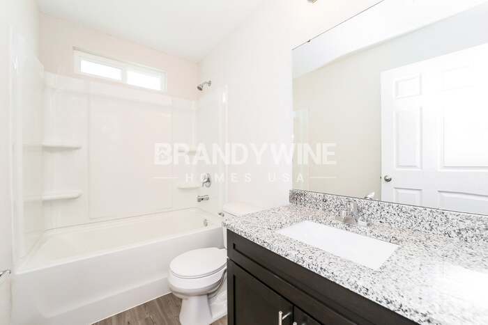 Building Photo - 540 Narnia Ct