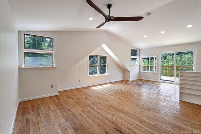 Building Photo - 222 Bog Hollow Rd