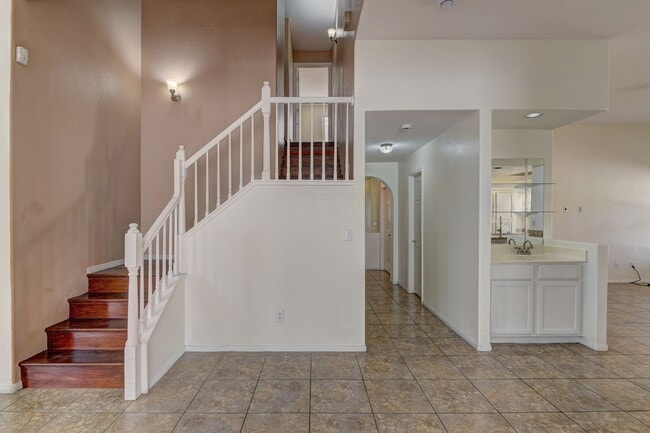 Building Photo - AMERICANA Property Mgmt - Great 2 story, 4 beds house with pool in Desert Shores