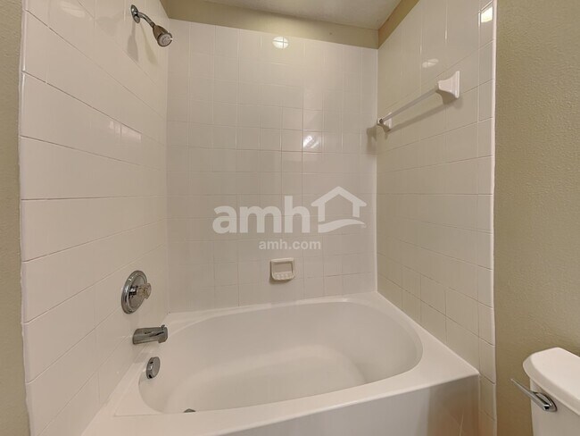 Building Photo - 1720 Portcastle Cir