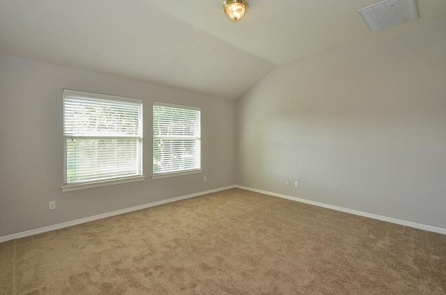 Building Photo - 5961 Whispering Lakes Dr