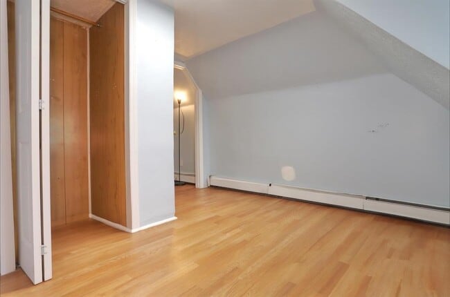 Building Photo - 5 Salter Pl