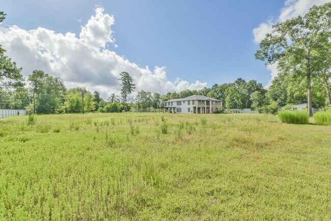 Building Photo - 3810 Post Oak Ln