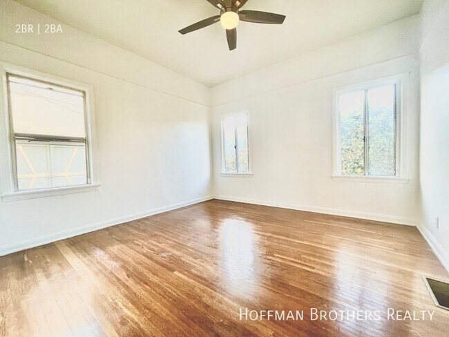 Building Photo - 1306 1/2 S Cloverdale Ave-