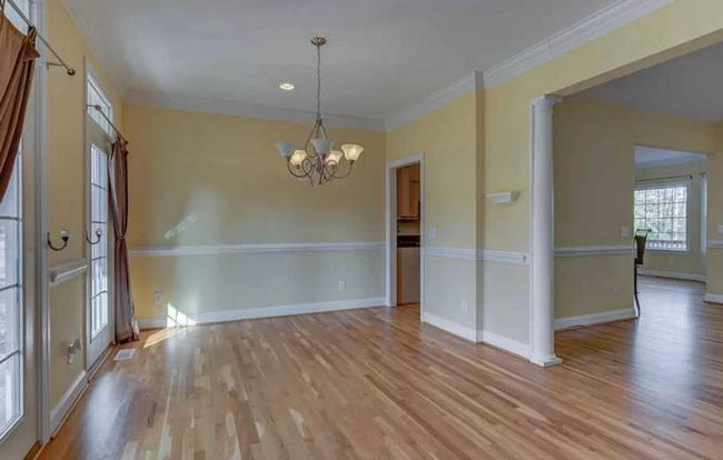 Building Photo - Spacious 4 bed home in desirable Snug Harbor!