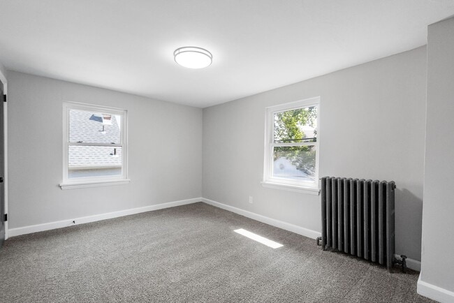 Building Photo - Stunning 4 bedroom home in McKeesport available July 1!