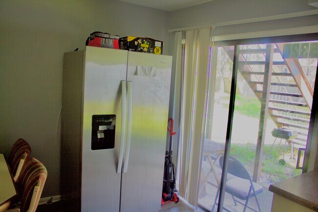 Building Photo - 5326 E Whiteway Dr