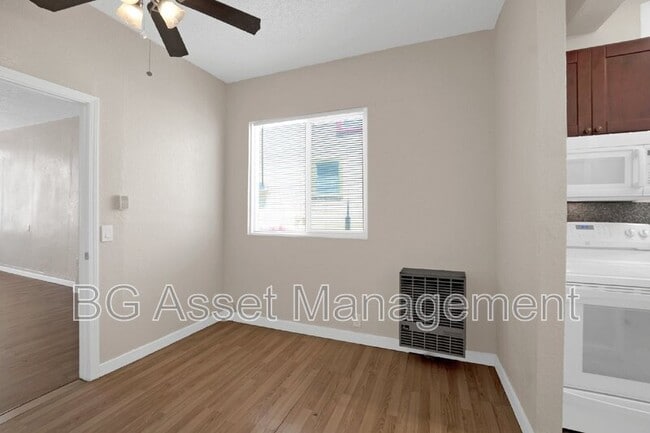 Building Photo - 916 Marin St