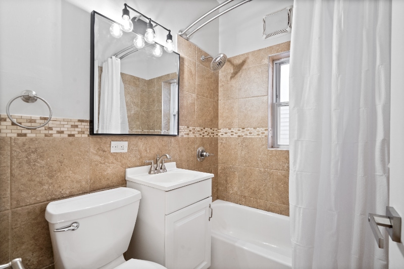 Building Photo - 2345 W 21st St