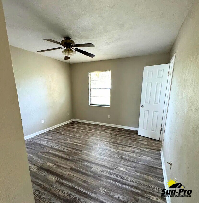 Building Photo - 957 Glenwood St