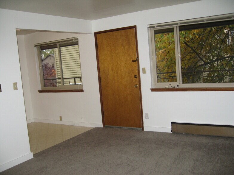 Building Photo - 3659 Dayton Ave N