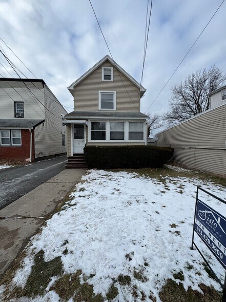 Building Photo - 96 Broughton Ave