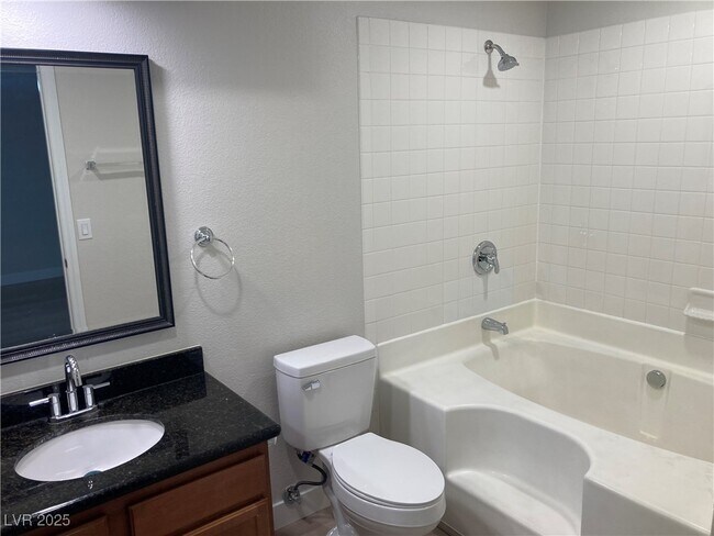 Building Photo - 3145 E Flamingo Rd