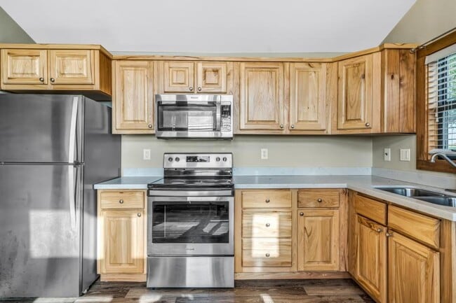 Building Photo - 452 Co Rd 205