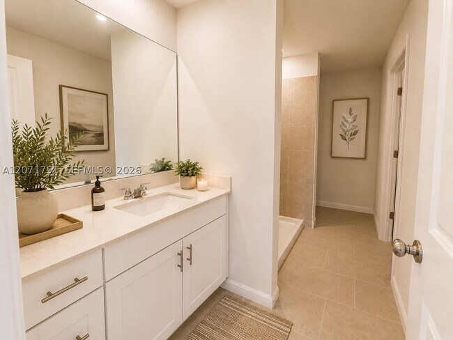 Building Photo - 17293 Cantu Ct