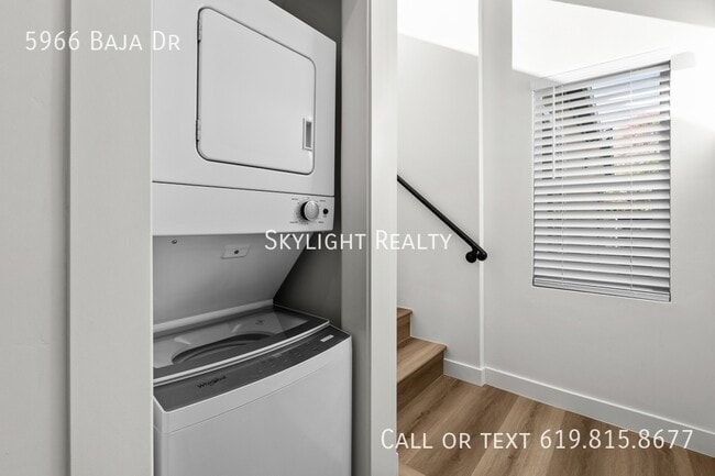 Building Photo - 5966 Baja Dr