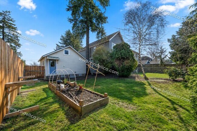 Building Photo - Charming 1-Bedroom Home in Portsmouth with A/C, Fenced Yard & Off-Street Parking