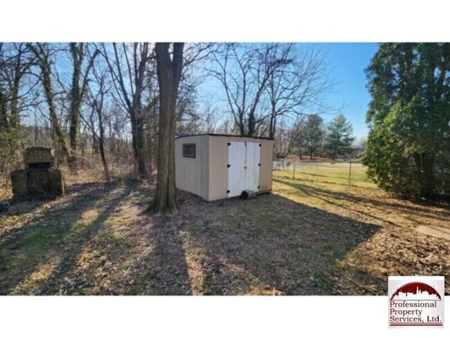 Building Photo - Cozy Cottage
