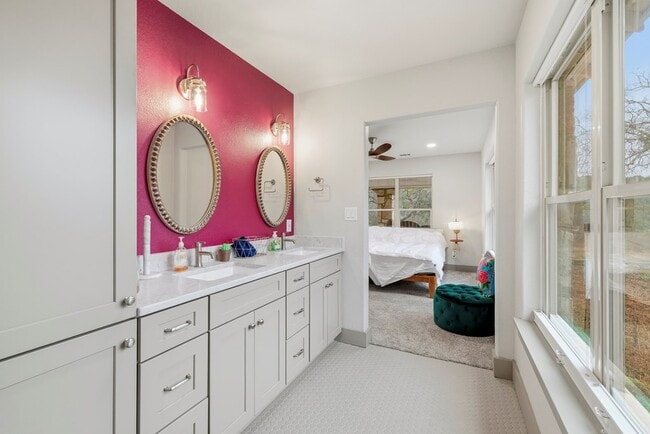 Building Photo - 275 Creek Ridge Trail W