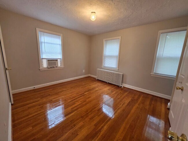 Building Photo - 3311 Clay Pl NE