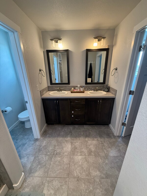 Building Photo - 6880 Cattails Dr