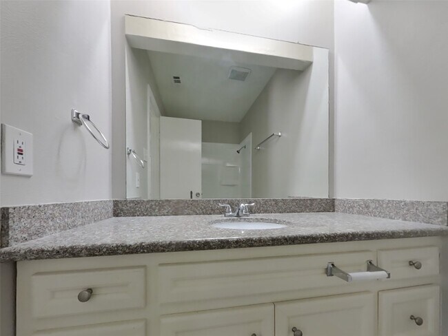 Building Photo - 7506 Lemon Tree Cir
