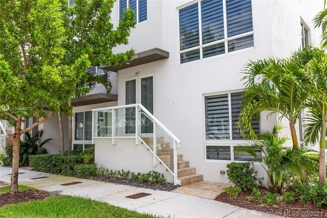 Building Photo - 6611 NW 105th Pl