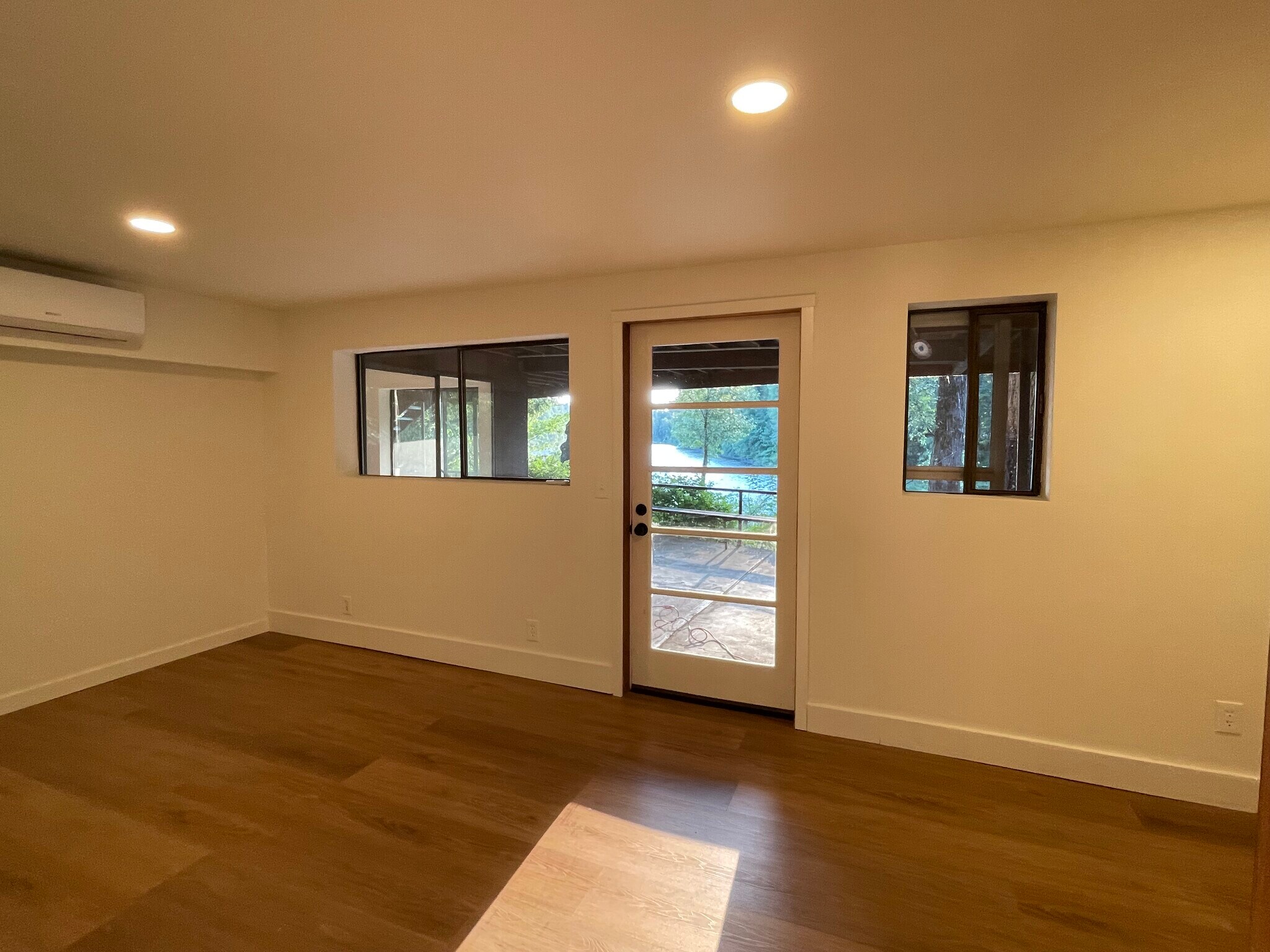 Bedroom 1 - 975 Edgewater Rd
