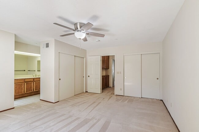 Building Photo - Two Primary Suites w/ Bonus Room l Prime L...