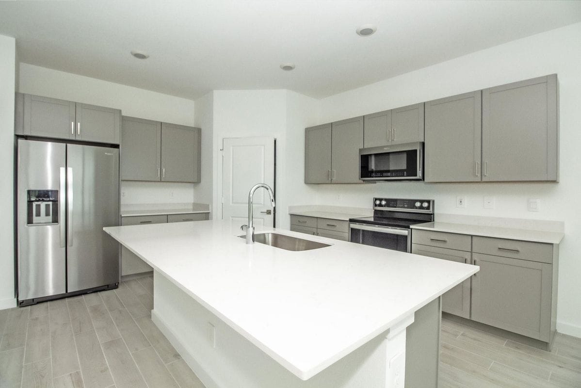 Building Photo - 5929 SE Sky Blue Cir