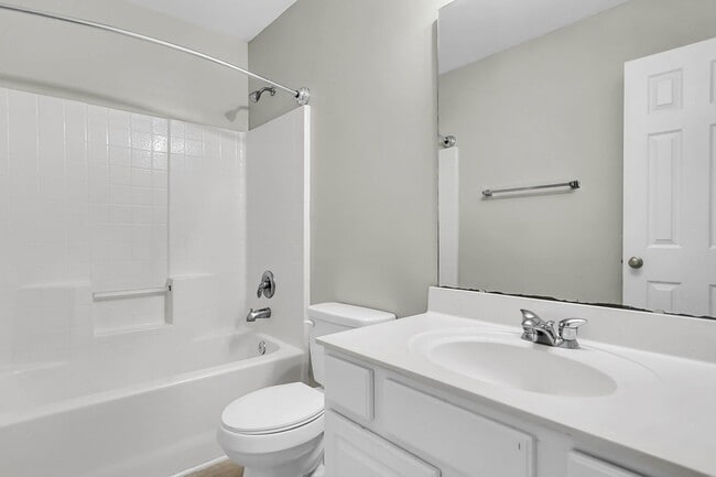 Building Photo - Charming 3-Bedroom, 2-Bath Home available ...