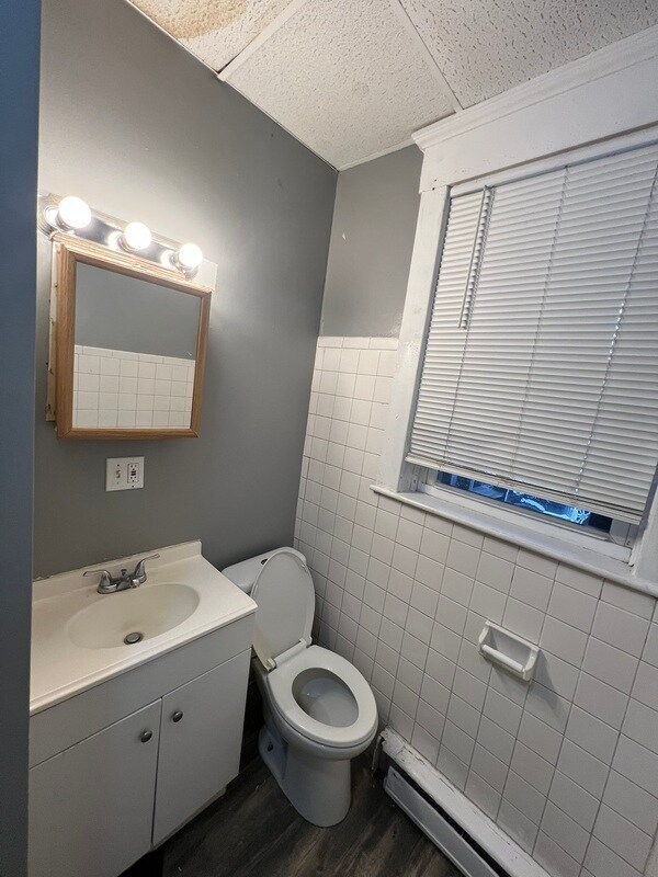 Building Photo - 443-445 Scott St