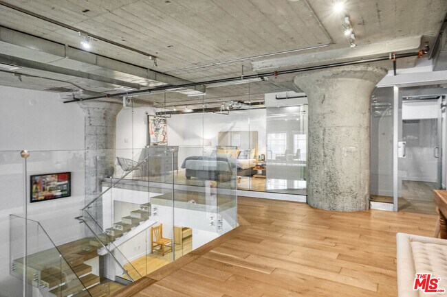 Building Photo - 1855 Industrial St