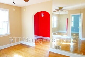 Building Photo - 800 Maplewood Ave