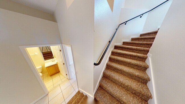 Building Photo - 4BR/4BA - POOL HOME     Calabay Park at To...