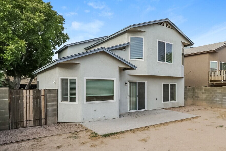 Building Photo - 5160 W Saragosa St