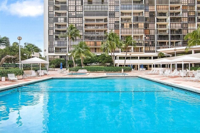 Building Photo - 1865 Brickell Ave