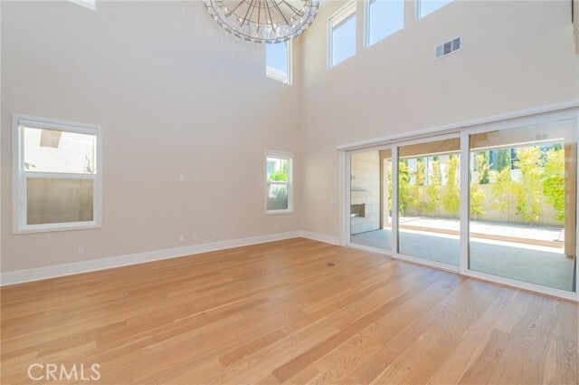 Building Photo - 60 Ray