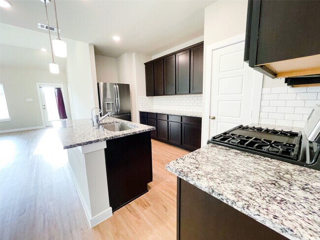 Building Photo - 8623 Oceanmist Cv Dr